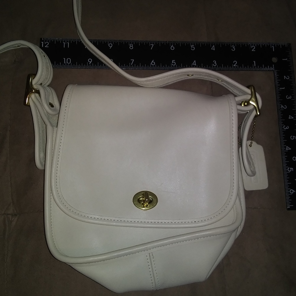 Coach Bag Cream Color J7C-9965